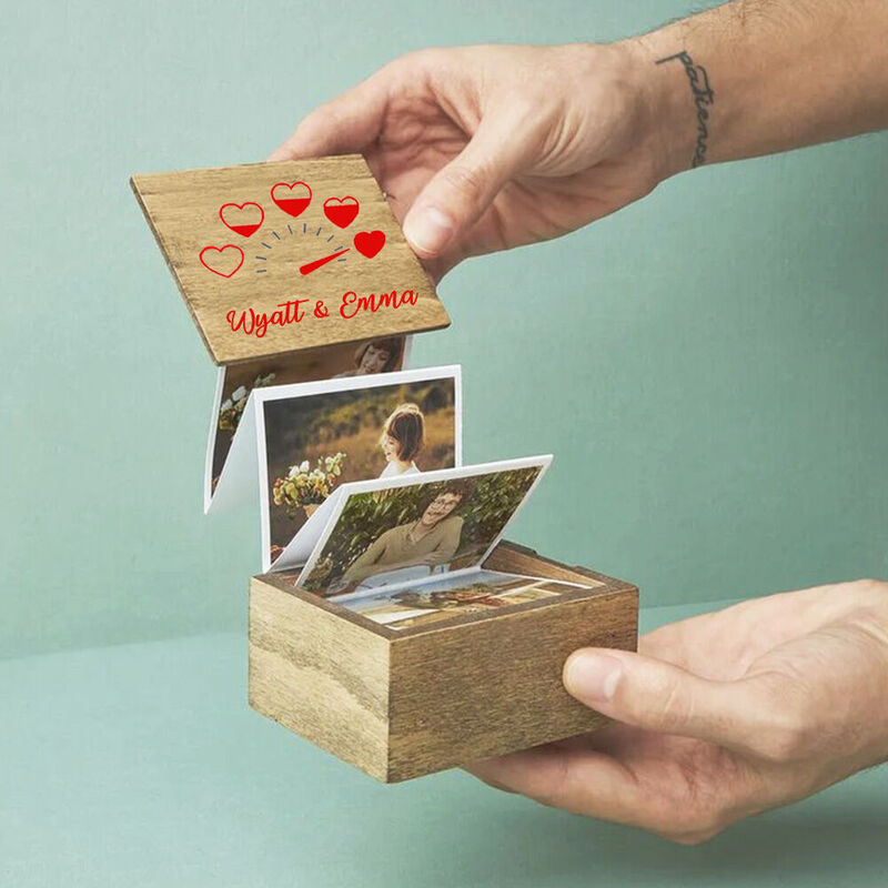 Coffret photo accordéon en bois personnalisé   «LoveMeter»